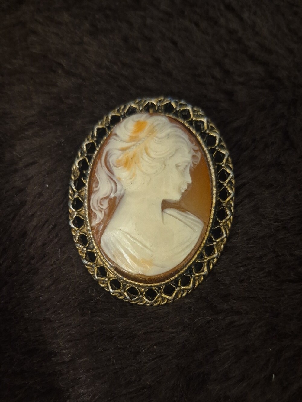Vintage Gold-Tone Victorian Cameo Portrait Brooch Or Pendant With Bale